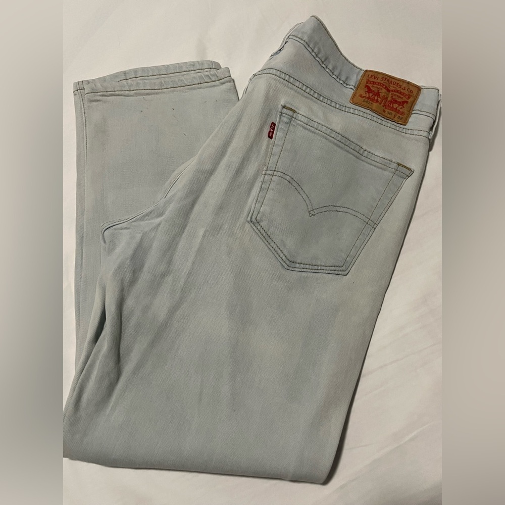 Levi’s Light Wash Men's Jeans - Picture 3 of 6